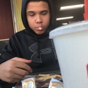 Meet your Posher, Christian